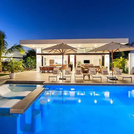 Beachside 4 Bedroom Villa With Pool And Resort Amenities - White Villas - V9